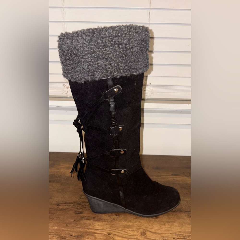 Stylish Black and Gray Women's Boots